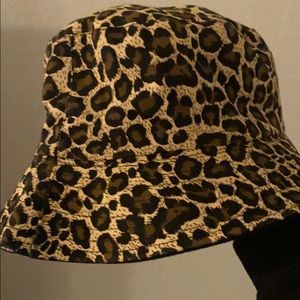 Cheetah print bucket hat
